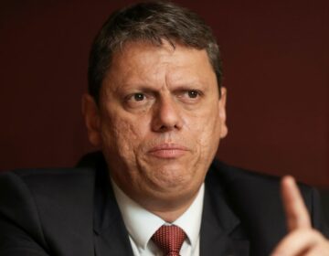 Tarcísio diz que tiros foram intimidação e descarta atentado