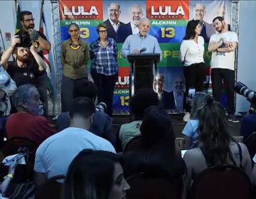 Lula diz que vai aumentar o número de universidades no Brasil