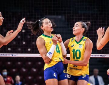 Brasil bate Porto Rico em dia inspirado de Carol no Mundial de Vôlei