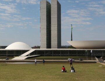 Bancada feminina encolhe no Senado; Câmara elege a maior da história