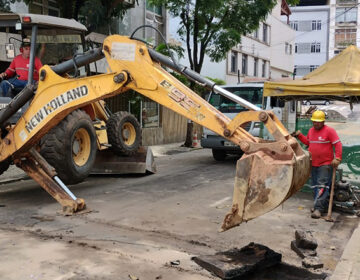 Bairro Alto dos Passos recebe 80 metros de redes de esgoto remodeladas