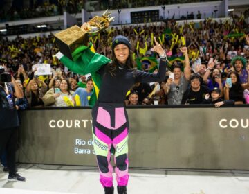 Rayssa Leal quebra marcas com título mundial na liga de skate street