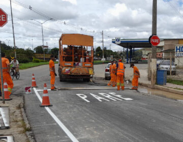 SMU conclui pintura da sinalização horizontal da Av. Antônio Simão Firjam