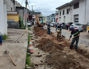 PJF remodela 280 metros de redes de água no bairro Ladeira