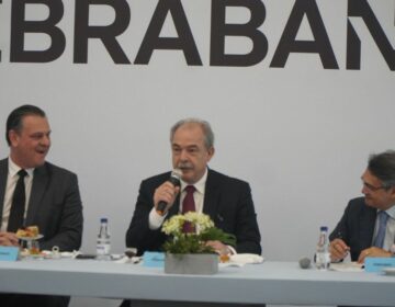 Após encontro com Febraban, Mercadante defende redução na TLP