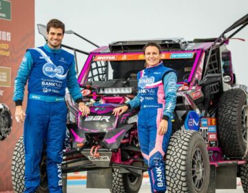 Catarinense é primeira brasileira a competir como pilota no rali Dakar