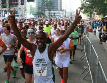 Corredores amadores se emocionam na São Silvestre, em São Paulo