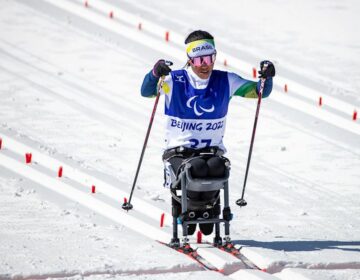 Aline Rocha é bronze no Mundial de esqui cross-country paralímpico