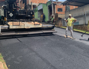 PJF dá sequência a pavimentação de vias do bairro Santa Clara