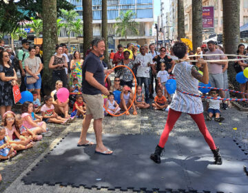 Circo, histórias e cervejas artesanais na programação de férias deste fim de semana