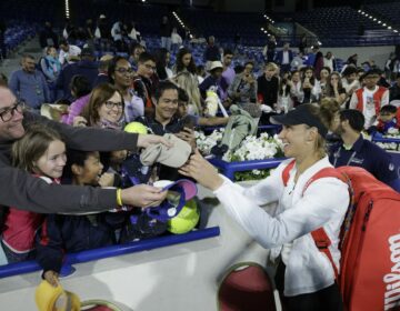 Bia Haddad vence a terceira seguida e vai à semi do WTA de Abu Dhabi