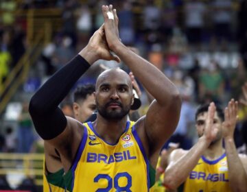 Brasil recebe Porto Rico e pode garantir vaga no Mundial de basquete