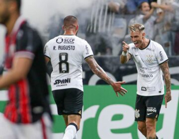 Com gols de Roger Guedes e Adson, Corinthians vence o Botafogo-SP