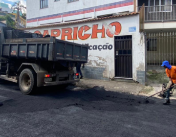 Prefeitura realiza operação tapa-buracos no Democrata e em outros 23 bairros nesta quinta-feira, 23