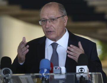 Alckmin diz que reforma tributária tem que ser feita neste ano