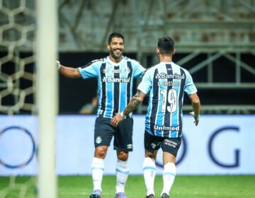 Grêmio vence no Mané Garrincha e avança na Copa do Brasil