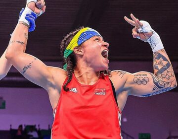 Bia Ferreira vence semi e vai disputar sua 3ª final mundial de boxe