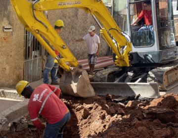 PJF remodela 230 metros de redes de esgoto no bairro Olavo Costa