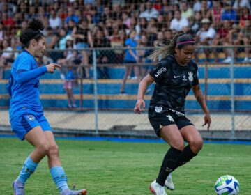 Corinthians empata e permanece na liderança do Brasileiro Feminino