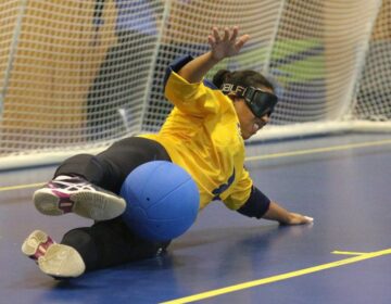 Goalball: seleção feminina estreia com goleada em competição na Suécia