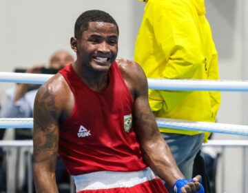 Boxe: Wanderson Oliveira e Wanderley Pereira vão às quartas do Mundial