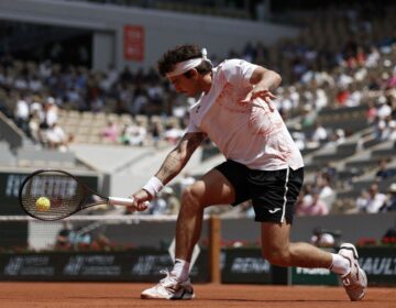 Thiago Wild supera número 2 Medvedev na estreia em Roland Garros