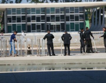 Presidência retira grades do Palácio do Planalto