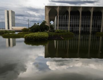 No Japão, presidente tratará de paz mundial durante Cúpula do G7