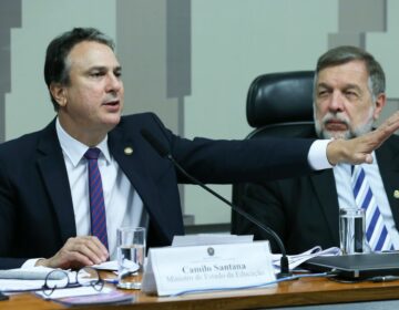 Ministro apresenta ao Senado calendário para revisão do ensino médio