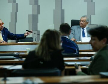 Conselho de Ética abre processo contra cinco senadores