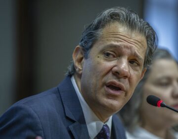 Caminho está pavimentado para queda da Selic, diz Haddad