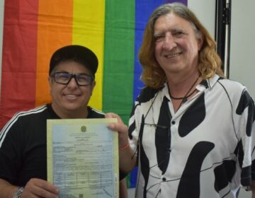 PJF entrega primeira certidão do edital “Meu NOME, minha IDENTIDADE”