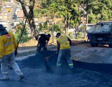 PJF realiza operação tapa-buracos no Teixeiras e em outros 19 bairros nesta segunda, 7