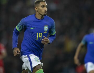 Diniz convoca Raphinha para seleção brasileira, após corte de Vini Jr