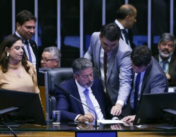 Câmara conclui votação do projeto que altera regras eleitorais