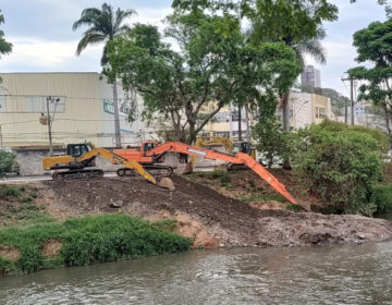 PJF retira mais de 2.300 metros cúbicos de resíduos dos córregos em Juiz de Fora