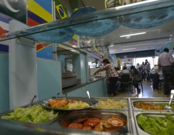 Número de bares e restaurantes com prejuízo em agosto aumenta 5%