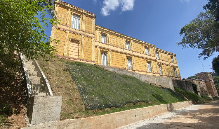 Obra de contenção de encosta no Museu Mariano Procópio é finalizada