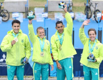 Brasil é bicampeão no revezamento misto do triatlo no Pan de Santiago