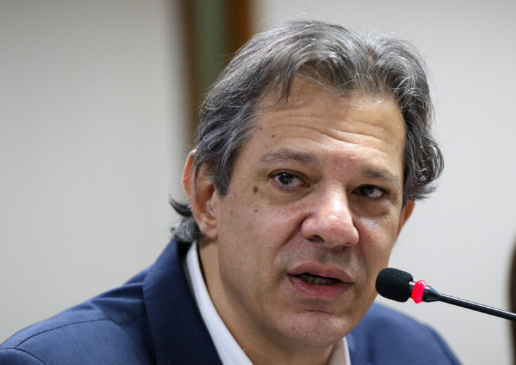 Haddad diz que continuará a buscar déficit zero em 2024