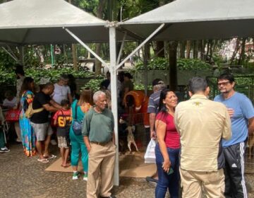 Onze animais ganham novo lar em evento do Canil Municipal