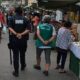 Guarda Municipal realiza trabalho preventivo em feiras livres