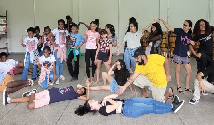 Dia Mundial do Teatro será comemorado com jogos de improvisação no Centro Cultural Dnar Rocha