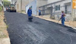 Prefeitura conclui pavimentação de rua no bairro Santo Antônio