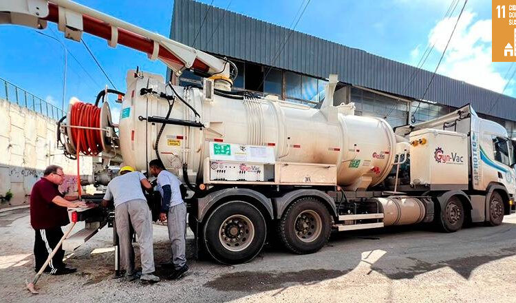 PJF retira 24 toneladas de lixo das bocas de lobo no mês de março