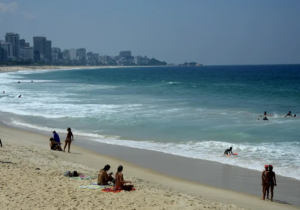 Senado retoma debate de PEC que pode privatizar praias