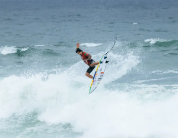 Gabriel Medina, Italo Ferreira e Yago Dora avançam em Saquarema