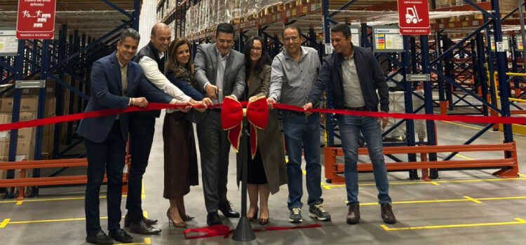 Governo de Minas e farmacêutica multinacional inauguram centro de distribuição em Extrema