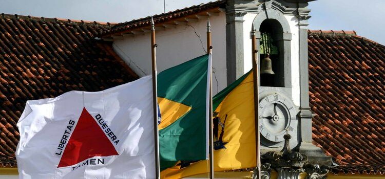 Medalha do Dia de Minas presta homenagem a pessoas e instituições com atuação em defesa dos atingidos pela tragédia de Mariana