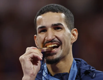 Edival Pontes conquista bronze para o Brasil no taekwondo